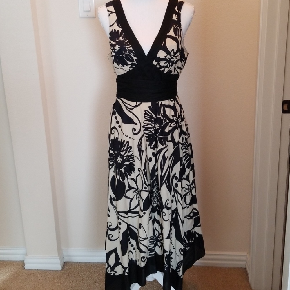 Long v neck dress